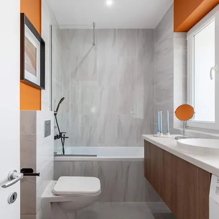 Playful & Bright 1br Near The Faculty Of Law Apartment Bucharest