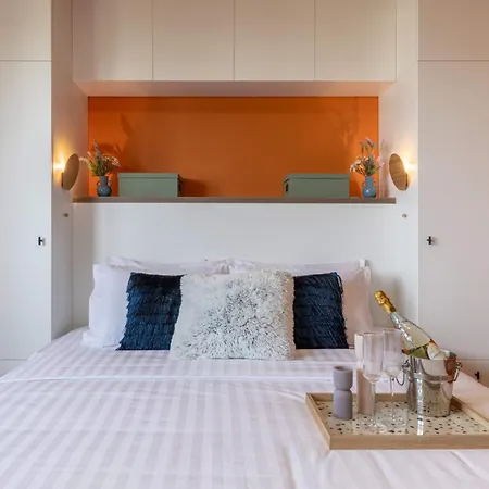 Playful & Bright 1br Near The Faculty Of Law Bucharest