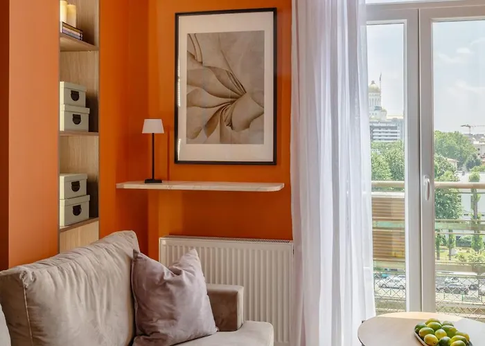 Playful & Bright 1br Near The Faculty Of Law