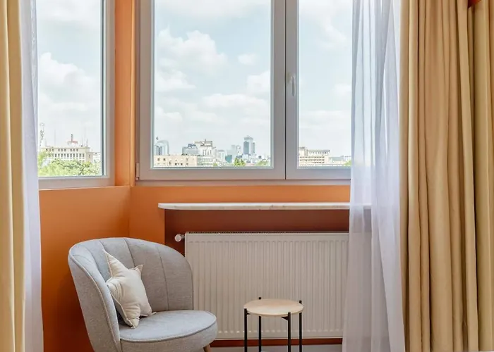 Playful & Bright 1br Near The Faculty Of Law Apartament