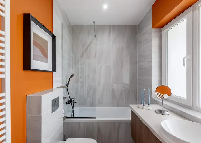 Playful & Bright 1br Near The Faculty Of Law Bucureşti