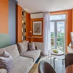 Playful & Bright 1br Near The Faculty Of Law