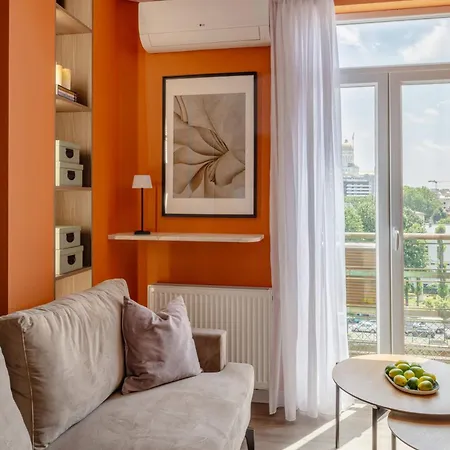 Playful & Bright 1br Near The Faculty Of Law