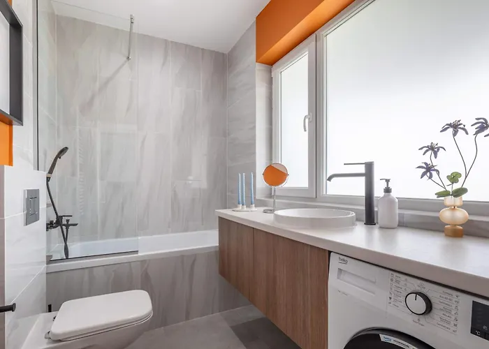 Playful & Bright 1br Near The Faculty Of Law Bukarest